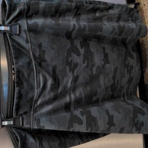 Skort Gray Camo size large